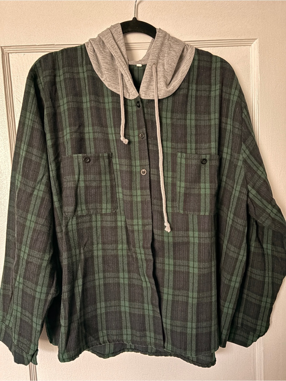 SHEIN Green & Black Plaid Button-Down Flannel Shirt with Gray Hood